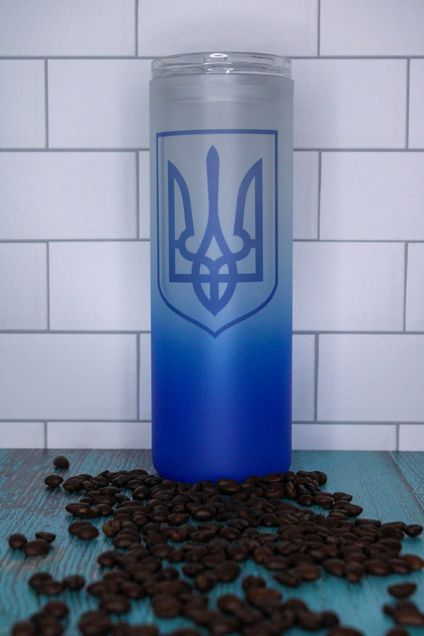 Traditional Ukrainian Tryzub 20oz Glass Tumbler
