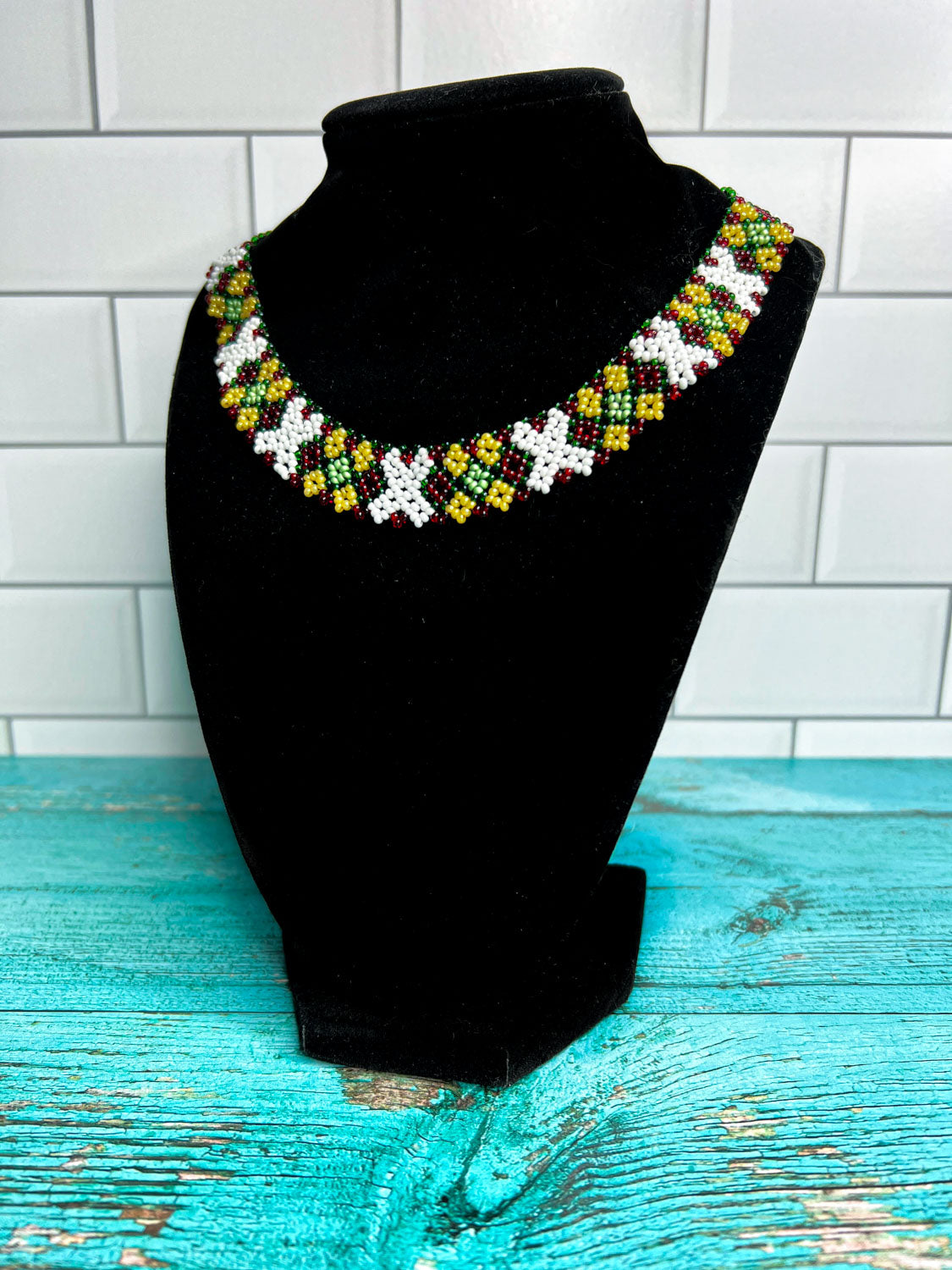 Ukrainian Handmade Beaded Necklace UBN02-X-W-R