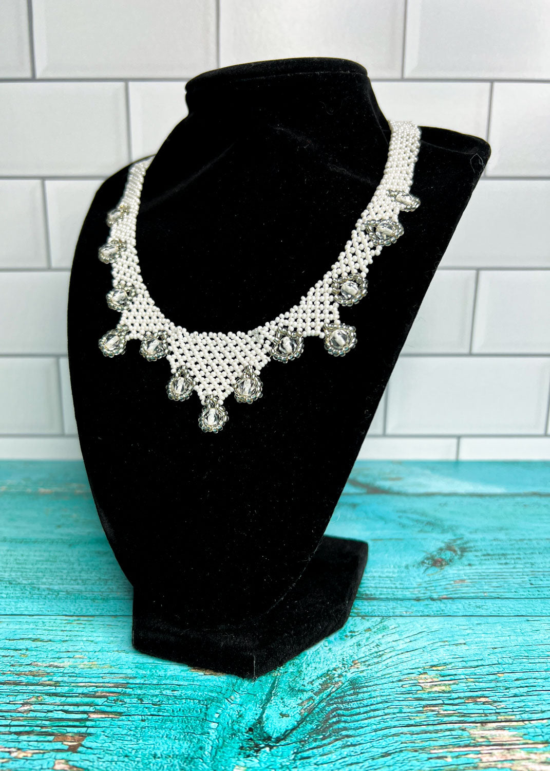 Ukrainian Handmade Beaded Necklace UBN09-W-DOT