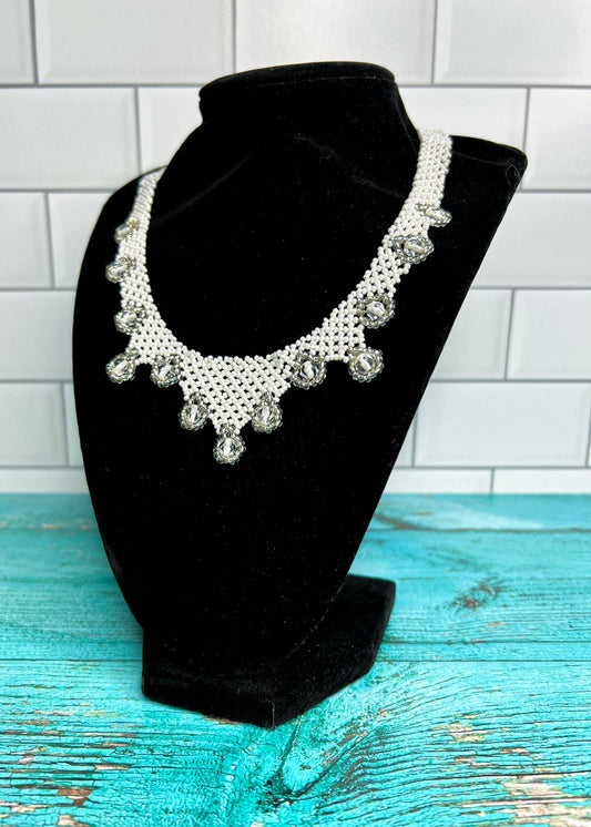Ukrainian Handmade Beaded Necklace UBN09-W-DOT
