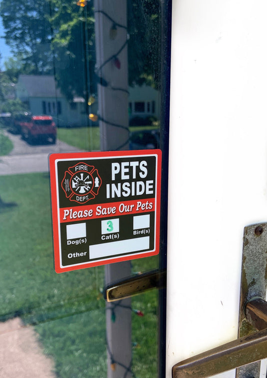 🚨 EMERGENCY Pet Inside - Waterproof Vinyl Sticker Decal